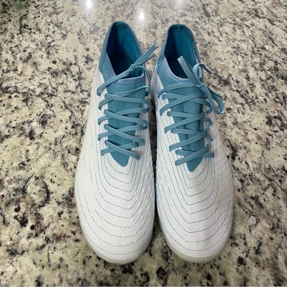 adidas Predator Accuracy.3 TF Soccer Cleats - Picture 2 of 12